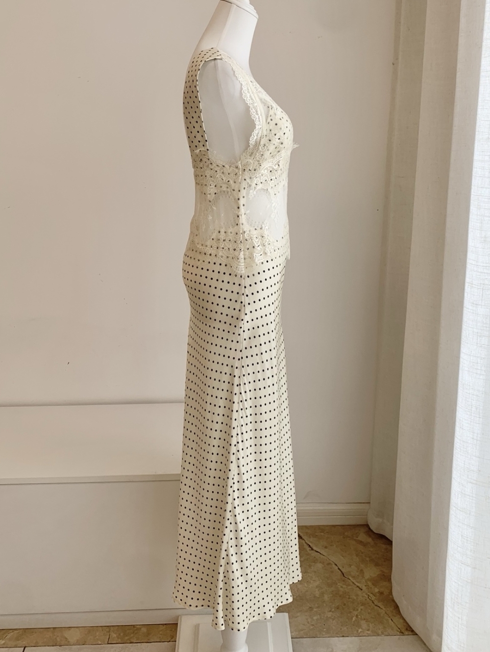 Third Form VISIONS LACE DEEP V MAXI DRESS | CREAM POLKA DOT - Picture 11 of 14